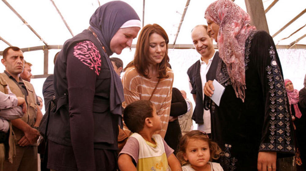 http://www.unfpa.org/sites/default/files/styles/news_detail_style/public/news/HRH_Denmark_Jordan_0.jpg?itok=DAYQAq29