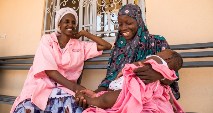 680px x 360px - In the Sahel, where motherhood is deadliest, midwives are saving lives