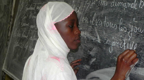 500px x 280px - Honour roll: Child brides return to school in Niger