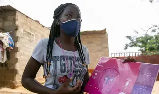 Mozambique y Angola ayudan a las niñas a manejar la salud y la...