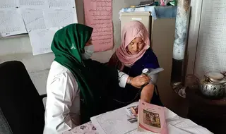 Midwives on the front lines working to reverse Afghanistan’s…