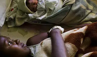 Maternal deaths continue to fall, new data show