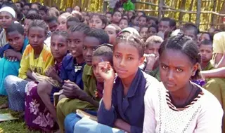 Award-Winning Programme Gives Ethiopian Girls a Safer Transition…